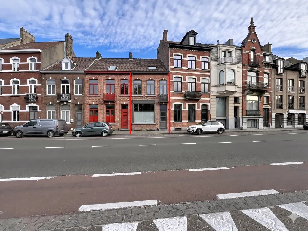 Huis in Sint-Andries - 7674134 - Gistelse Steenweg 85, 8200 Sint-Andries