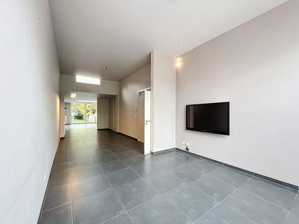 Huis in Sint-Andries - 7674134 - Gistelse Steenweg 85, 8200 Sint-Andries
