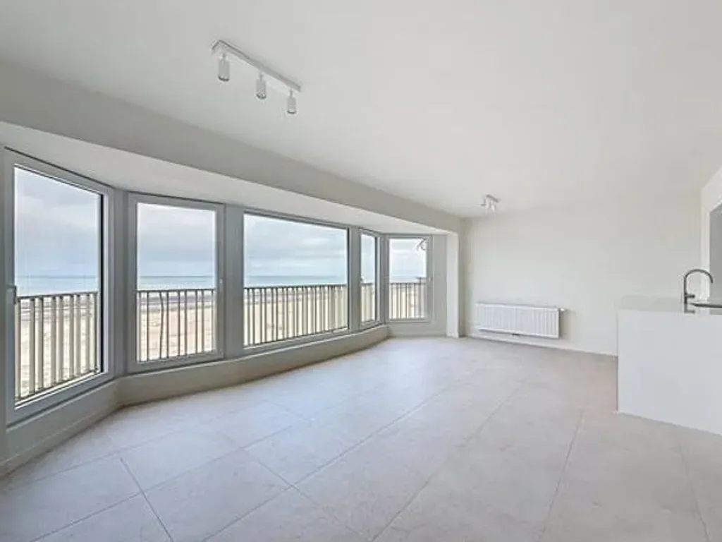 Appartement in Koksijde - 7674391 - Zeedijk 277 bus 301, 8670 Koksijde