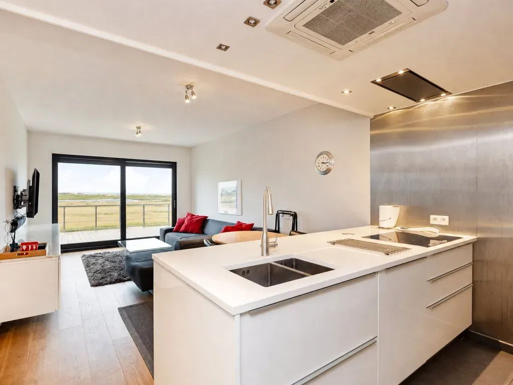 Appartement in Heist-aan-Zee - 7656010 - Zeedijk-Heist 92, 8301 Heist-aan-Zee
