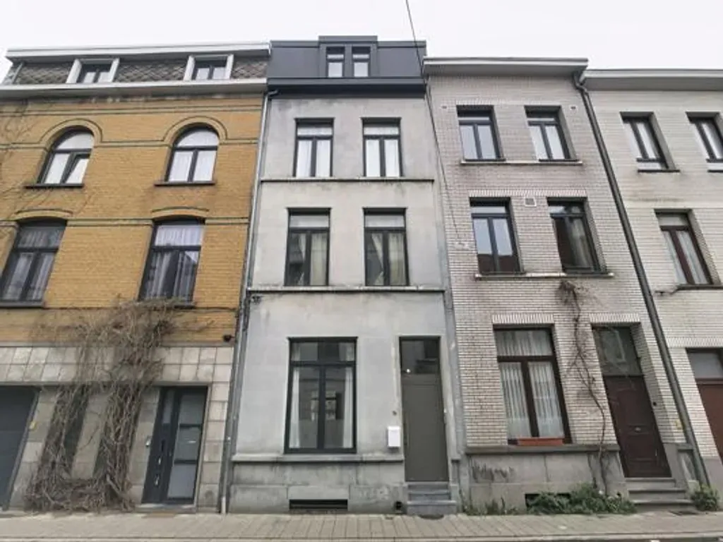 Huis in Borgerhout - 7673855 - Florastraat 26, 2140 Borgerhout
