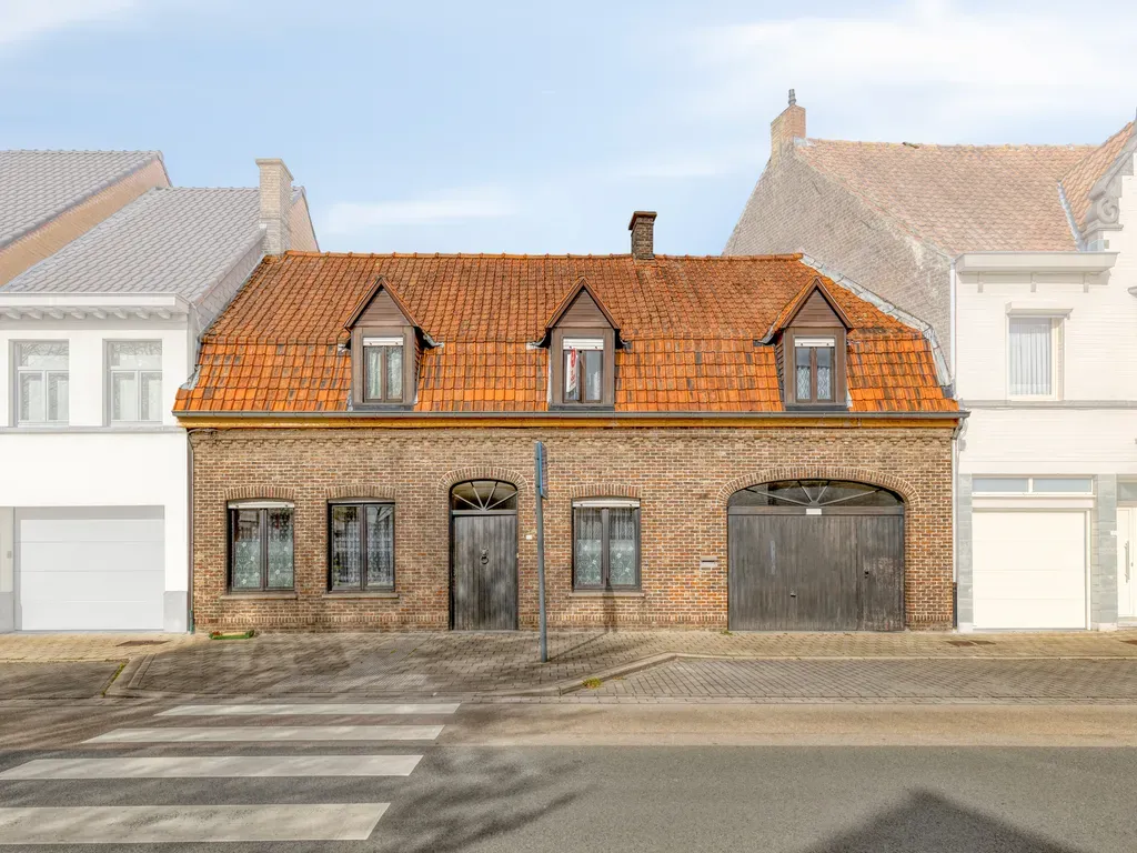 Huis in Izegem - 7673923 - Roeselaarsestraat 388, 8870 Izegem