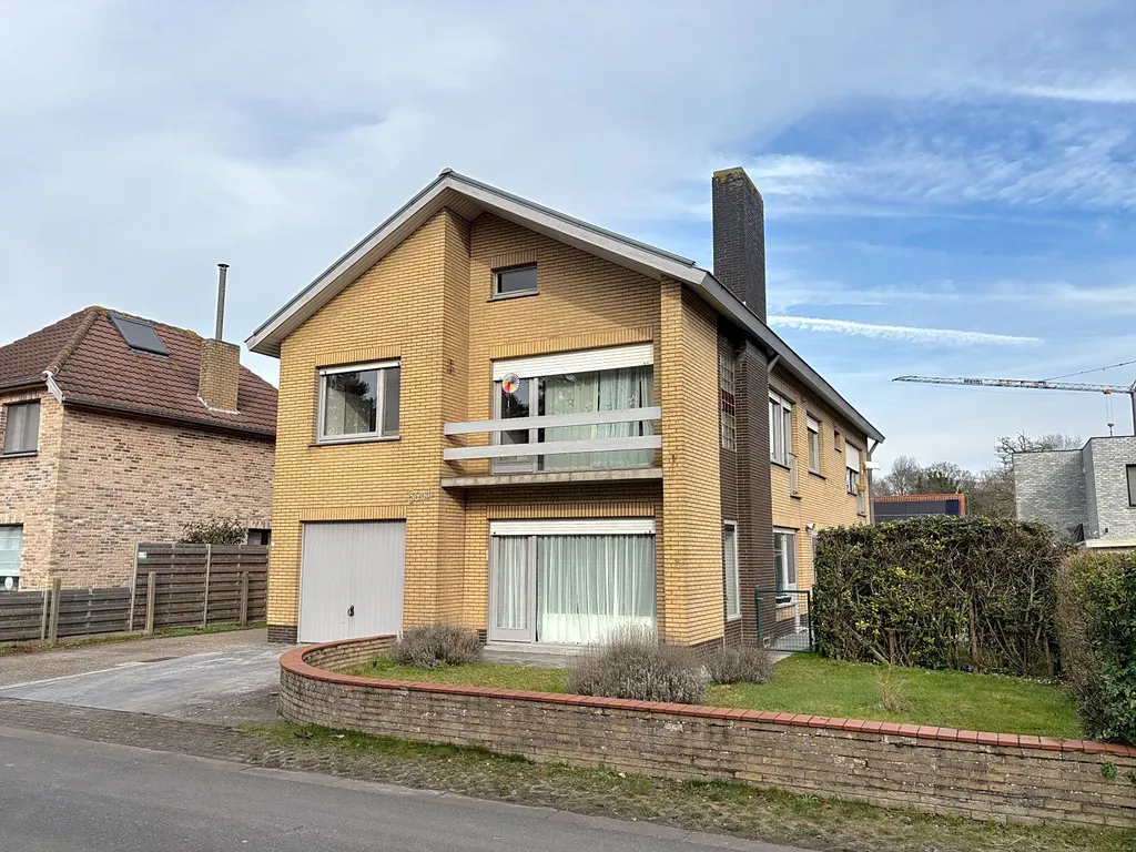 Huis in Koksijde - 7674089 - Albert Fastenaekelslaan 4, 8670 Koksijde