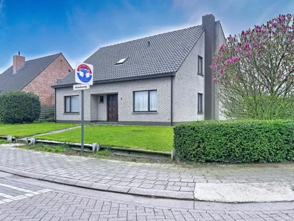Huis in Loenhout - 7674149 - Molenbosweg 2, 2990 Loenhout