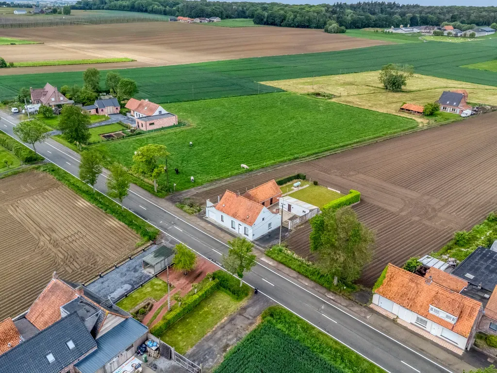 Huis in Poperinge - 7676787 - Abeelseweg 143, 8970 Poperinge