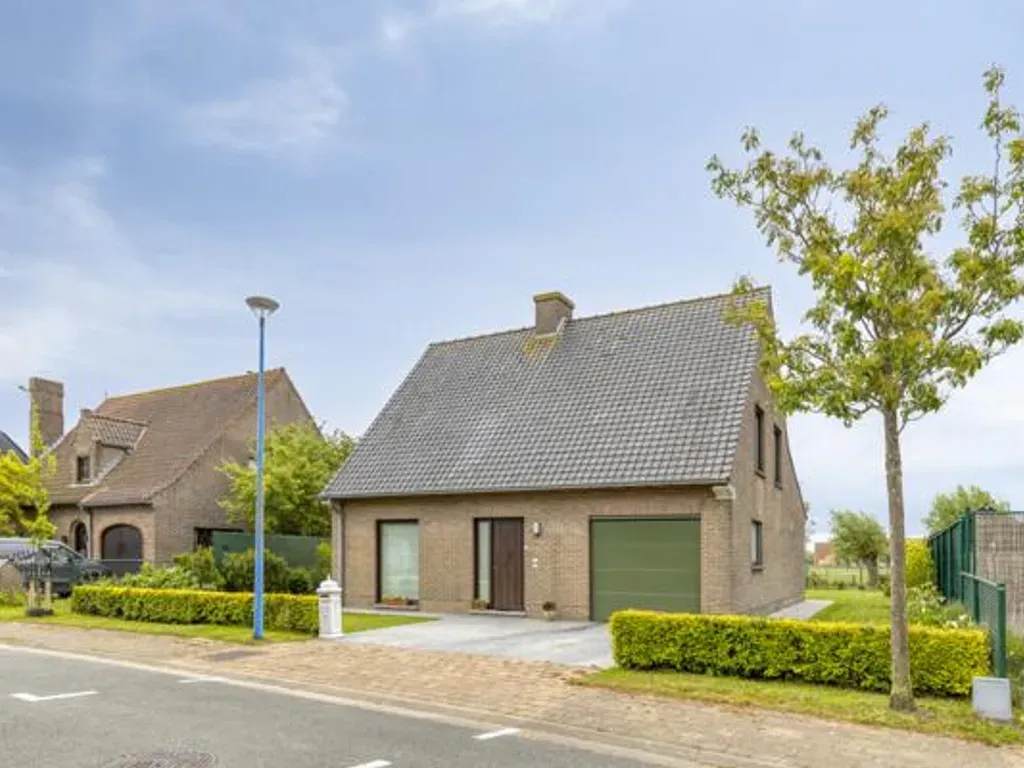 Huis in Oostduinkerke - 7676788 - Ammanswallestraat 44, 8670 Oostduinkerke