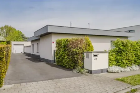 Villa Te Koop Marke