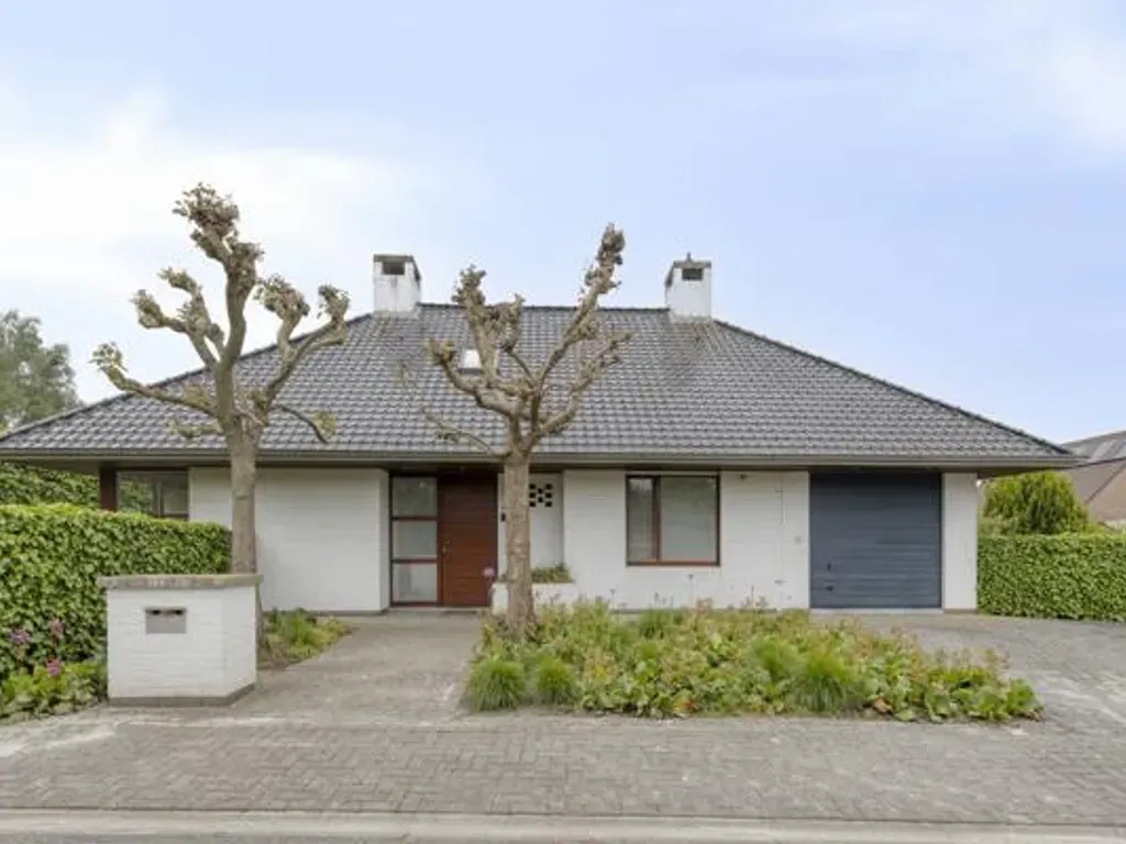 Villa in Oostrozebeke - 7676884 - Onze Lieve Vrouwestraat 4, 8780 Oostrozebeke