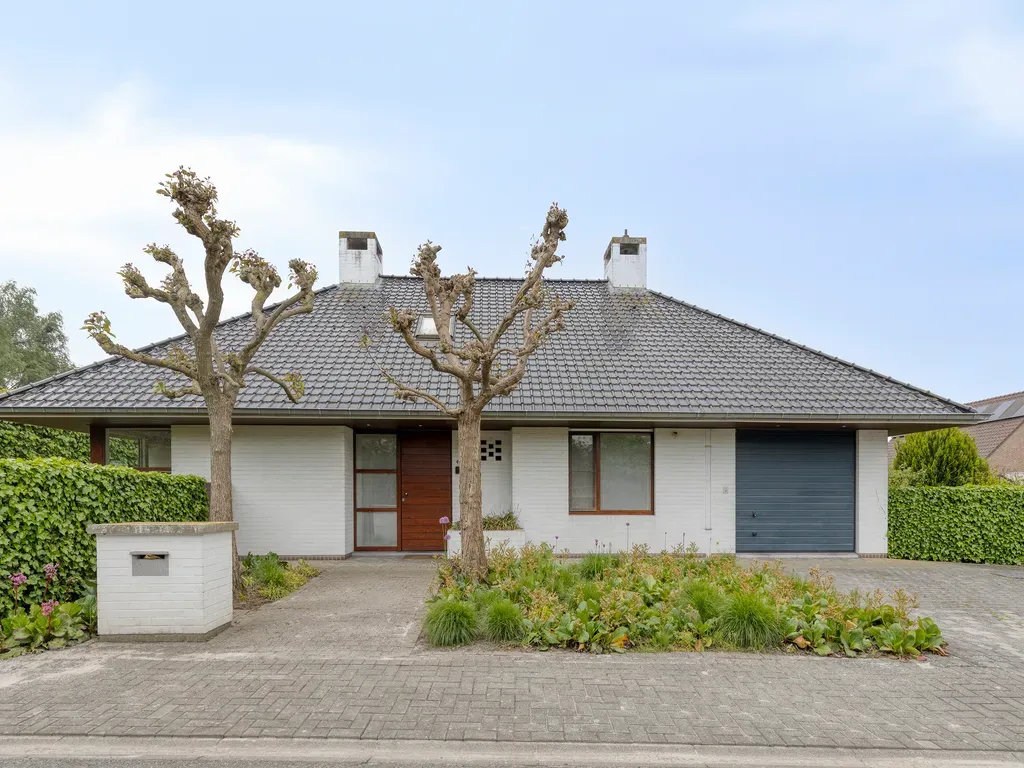 Villa in Oostrozebeke - 7676884 - Onze Lieve Vrouwestraat 4, 8780 Oostrozebeke