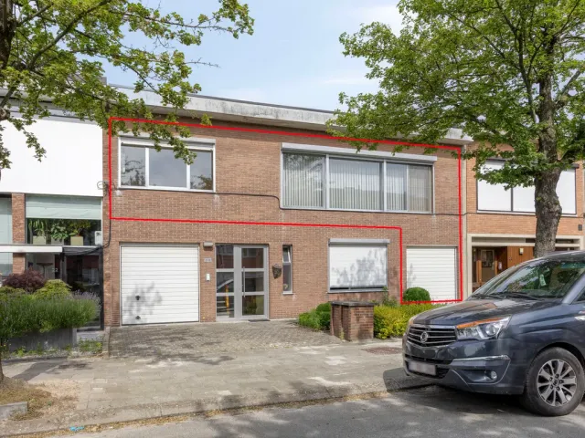 Huis in Merksem - Olmenbrug 24 bus 26, 2170